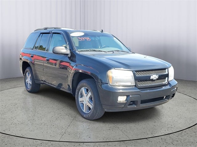 Used 2007 Chevrolet TrailBlazer LT with VIN 1GNET13M472156338 for sale in Owosso, MI