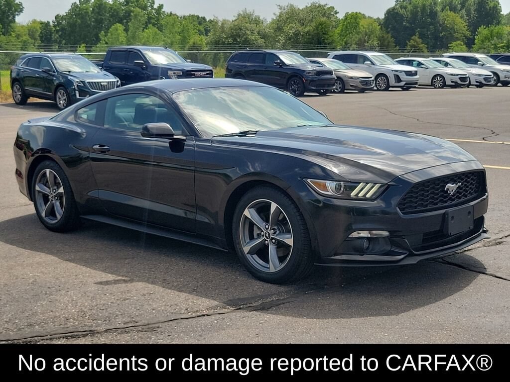 Used 2017 Ford Mustang V6