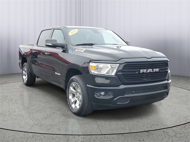 Used 2019 RAM Ram 1500 Pickup Big Horn/Lone Star with VIN 1C6SRFFT6KN585408 for sale in Owosso, MI