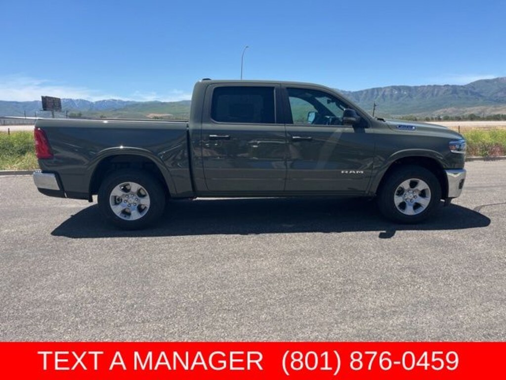 New 2026 Ram 1500 BIG HORN CREW CAB 4X4 5'7 BOX Pickup