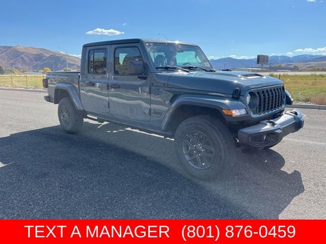2025 Jeep Gladiator Sport S Auto's photo