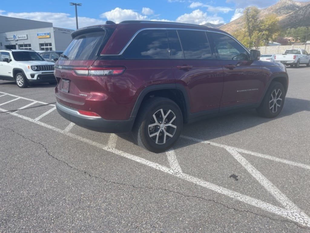 Used 2023 Jeep Grand Cherokee Limited SUV