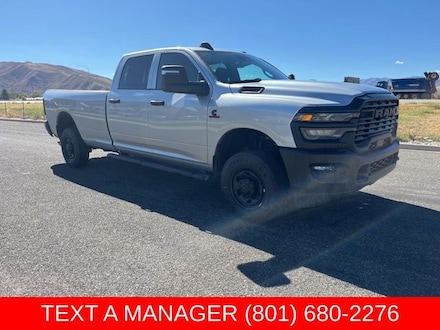 2026 Ram 2500 TRADESMAN CREW CAB 4X4 8' BOX Pickup