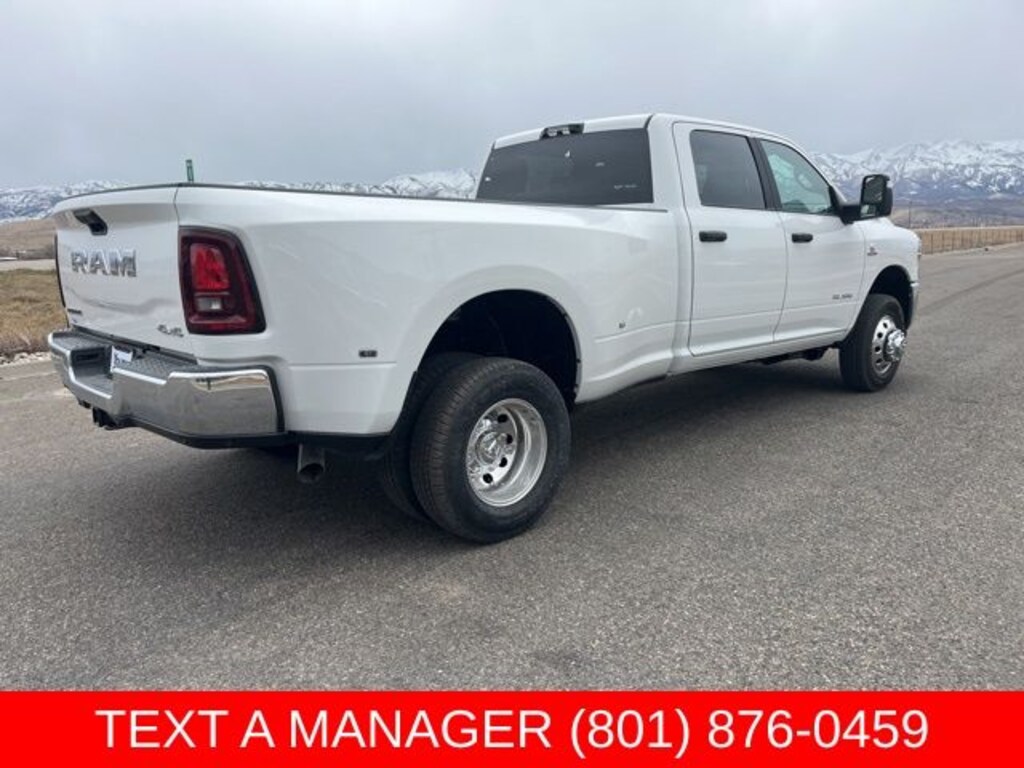 New 2026 Ram 3500 BIG HORN CREW CAB 4X4 8' BOX Pickup