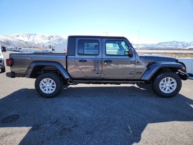 Used 2023 Jeep Gladiator Sport S with VIN 1C6HJTAG3PL582785 for sale in Morgan, UT