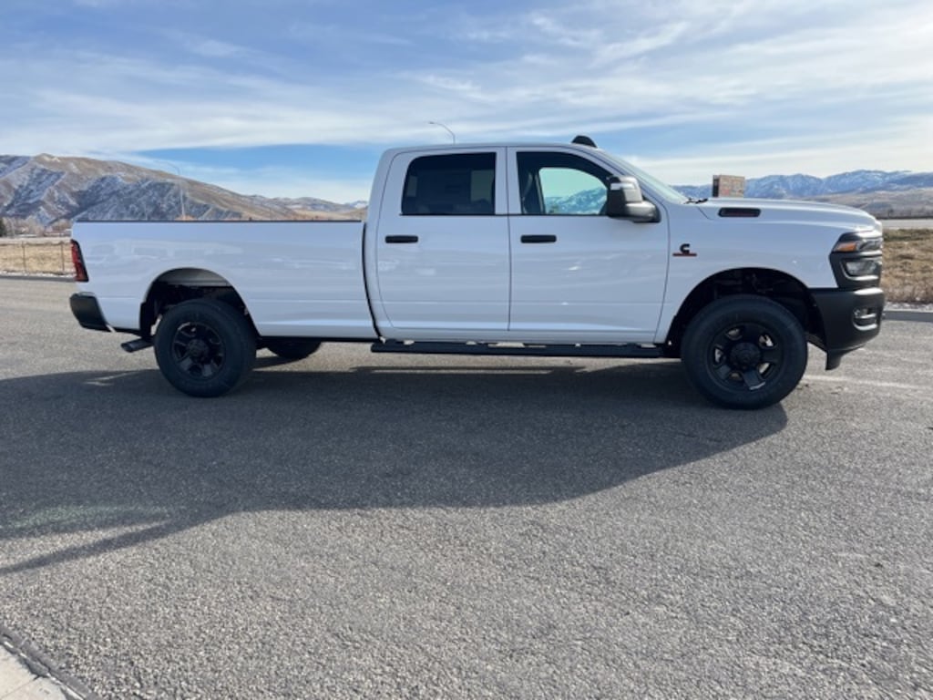 New 2026 Ram 3500 TRADESMAN CREW CAB 4X4 8' BOX Pickup