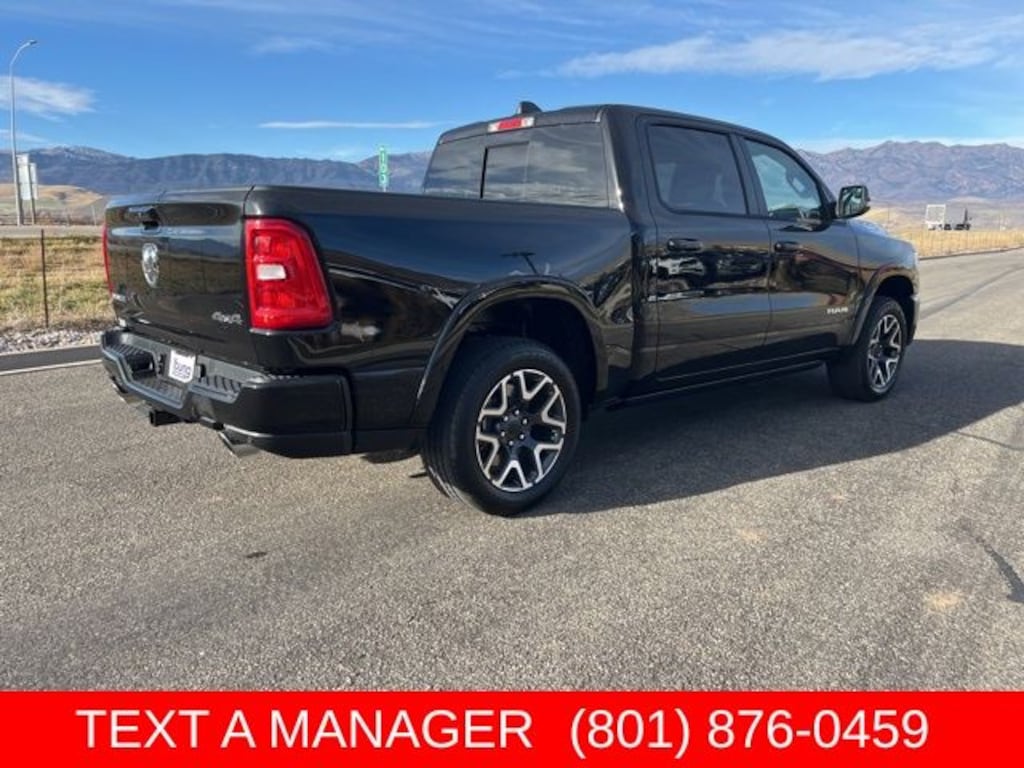 New 2026 Ram 1500 LARAMIE CREW CAB 4X4 5'7 BOX Pickup