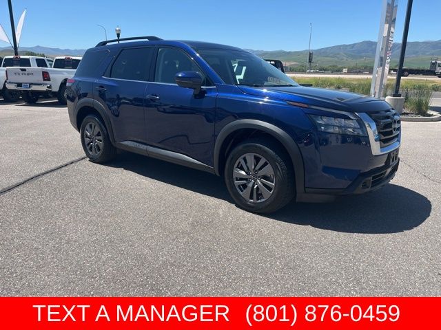 2024 Nissan Pathfinder SV 4WD's photo