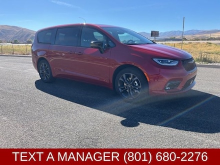 2026 Chrysler Pacifica SELECT Passenger Van