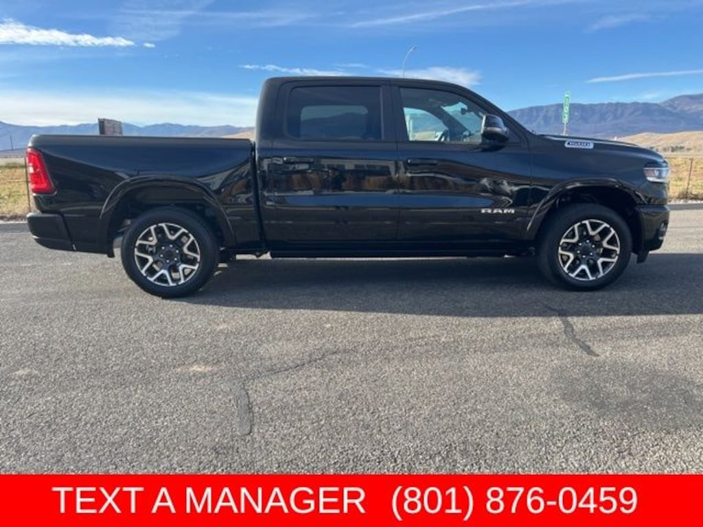 New 2026 Ram 1500 LARAMIE CREW CAB 4X4 5'7 BOX Pickup