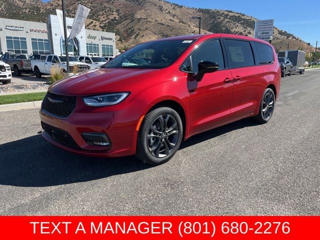 2026 Chrysler Pacifica Select - Photo 8