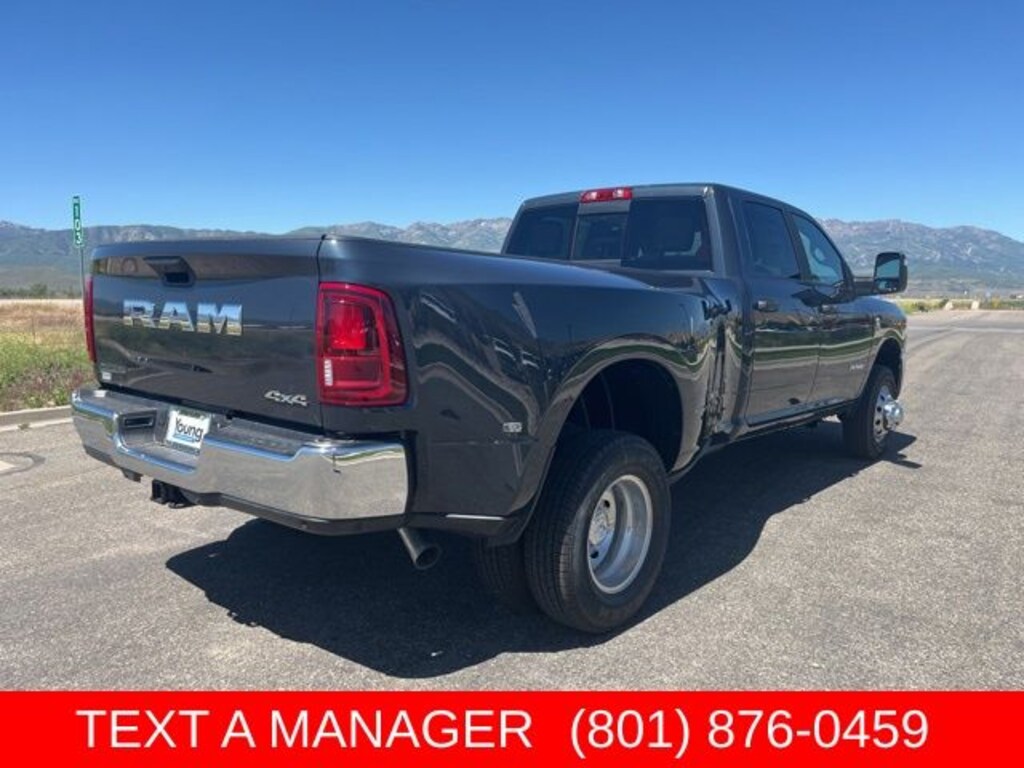 New 2026 Ram 3500 BIG HORN CREW CAB 4X4 8' BOX Pickup