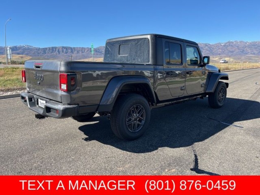 New 2025 Jeep Gladiator SPORT S 4X4 Pickup