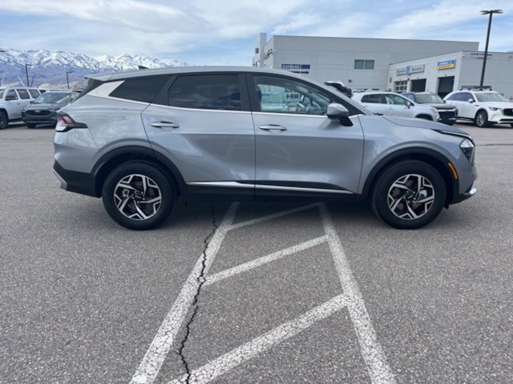 Used 2023 Kia Sportage LX SUV