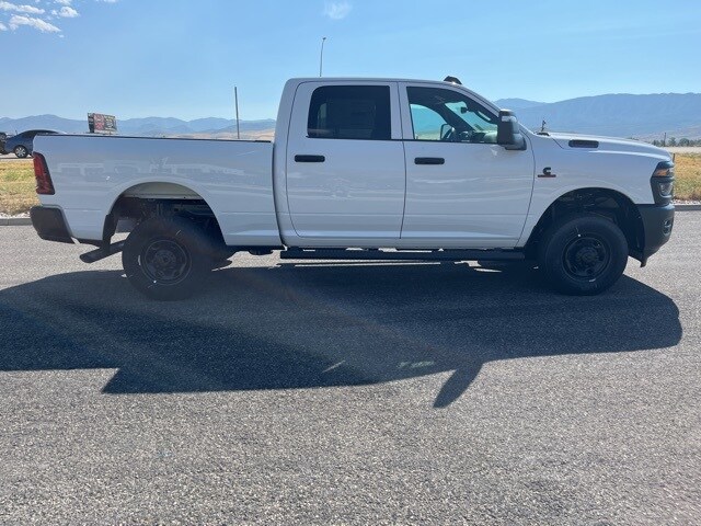 2025 Ram 2500 Tradesman photo 2