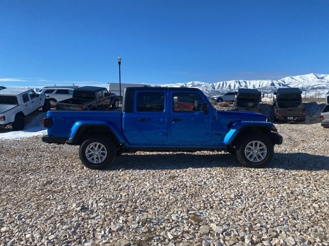 Used 2023 Jeep Gladiator Sport S with VIN 1C6HJTAG7PL582787 for sale in Morgan, UT