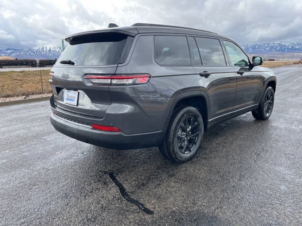 New 2026 Jeep Grand Cherokee L LAREDO ALTITUDE 4X4 Sport Utility