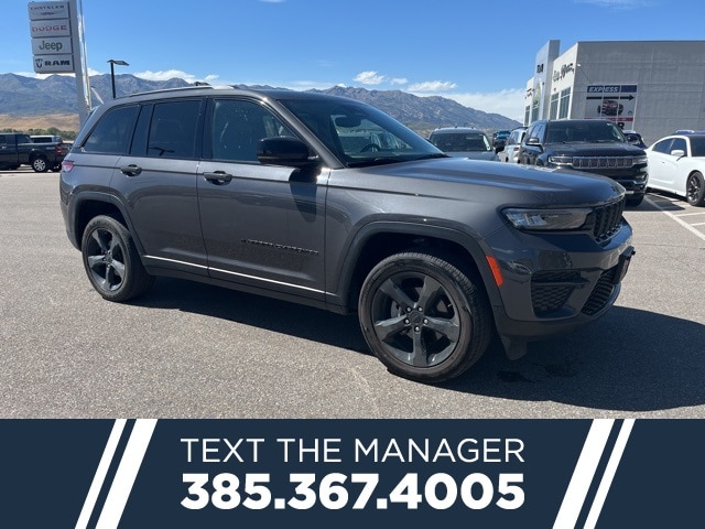 2023 Jeep Grand Cherokee Altitude's photo
