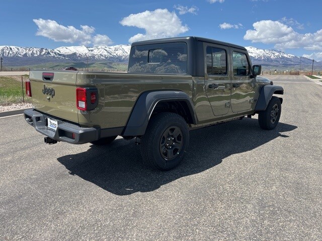 2025 Jeep Gladiator Sport photo 3