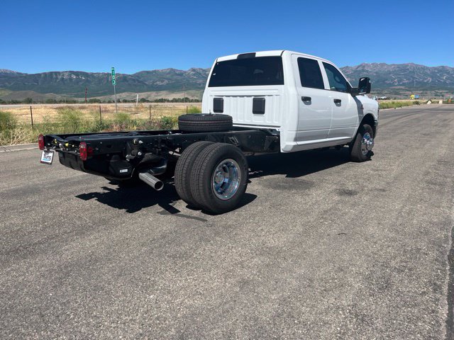 New 2026 Ram 3500 CREW CAB CHASSIS 4X4 Pickup
