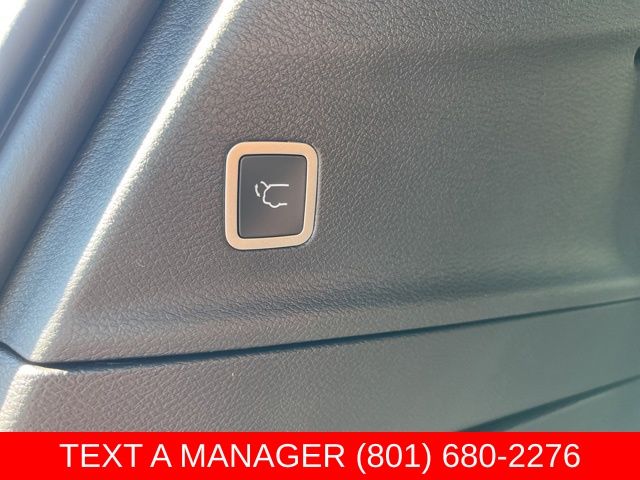 2026 Chrysler Pacifica Select - Photo 10