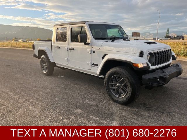 New 2025 Jeep Gladiator SPORT S 4X4 Pickup