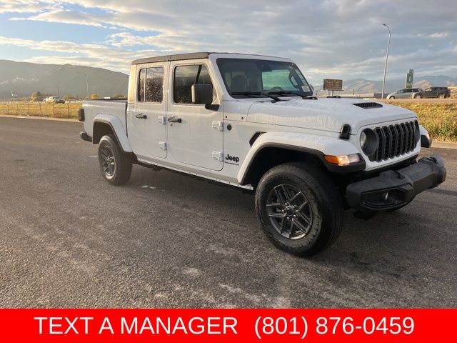 2025 Jeep Gladiator Sport S Auto's photo