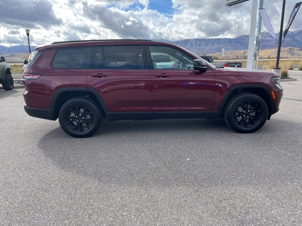 Used 2025 Jeep Grand Cherokee L Altitude X SUV