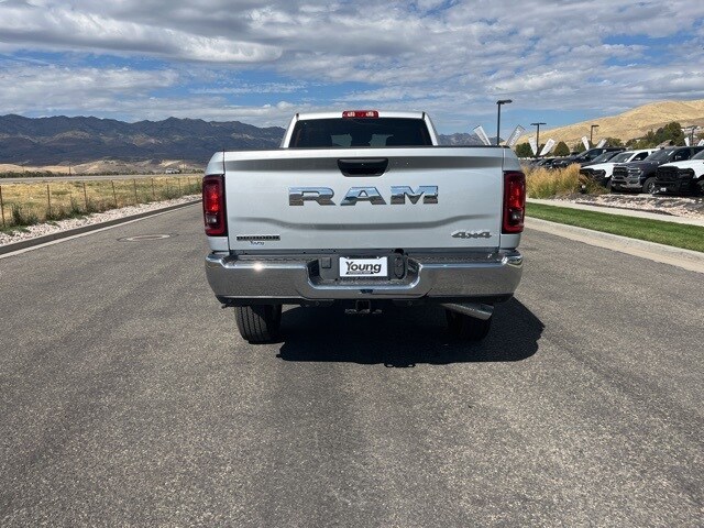 2026 Ram 3500 Big Horn photo 4