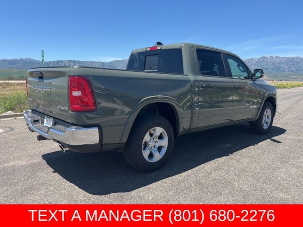 New 2026 Ram 1500 BIG HORN CREW CAB 4X4 5'7 BOX Pickup