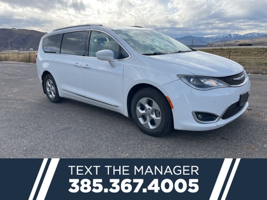 Used 2017 Chrysler Pacifica Touring L Plus Minivan/Van
