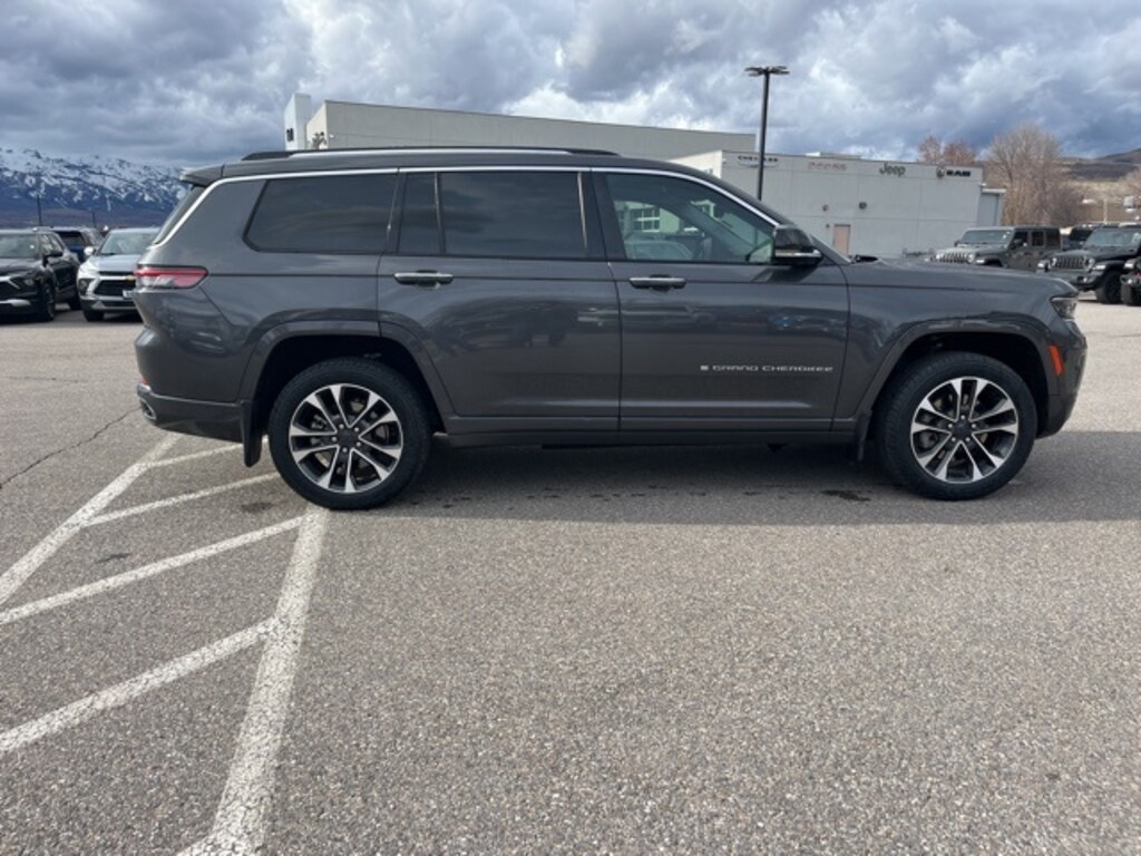 Used 2022 Jeep Grand Cherokee L Overland SUV