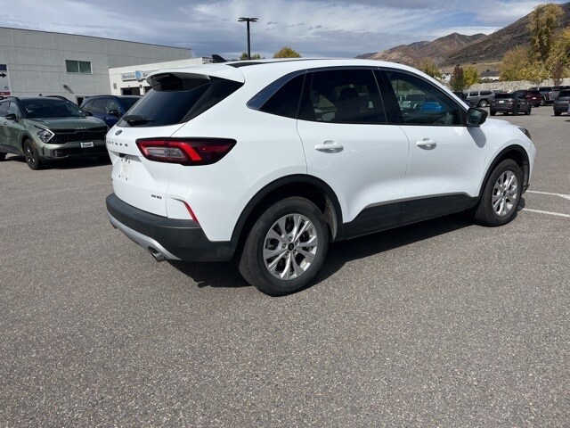 2024 Ford Escape Active photo 2