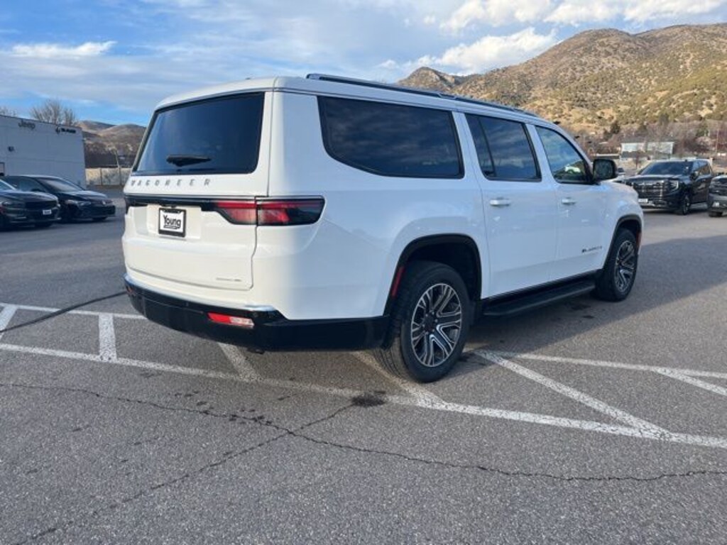 Used 2024 Jeep Wagoneer L Series II SUV