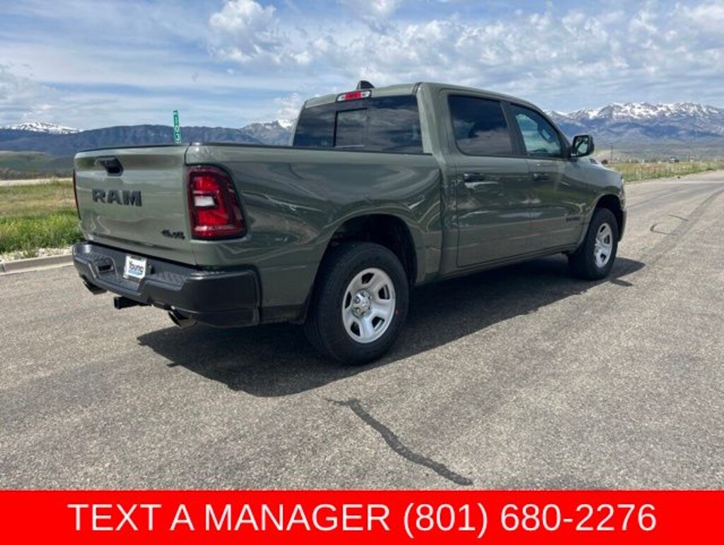 New 2026 Ram 1500 TRADESMAN CREW CAB 4X4 5'7 BOX Pickup