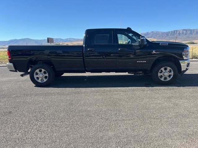 2026 Ram 3500 Big Horn photo 2