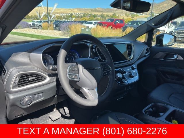 2026 Chrysler Pacifica Select - Photo 12