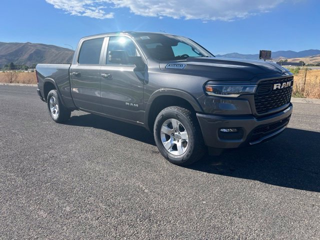 New 2026 Ram 1500 BIG HORN CREW CAB 4X4 6'4 BOX Pickup