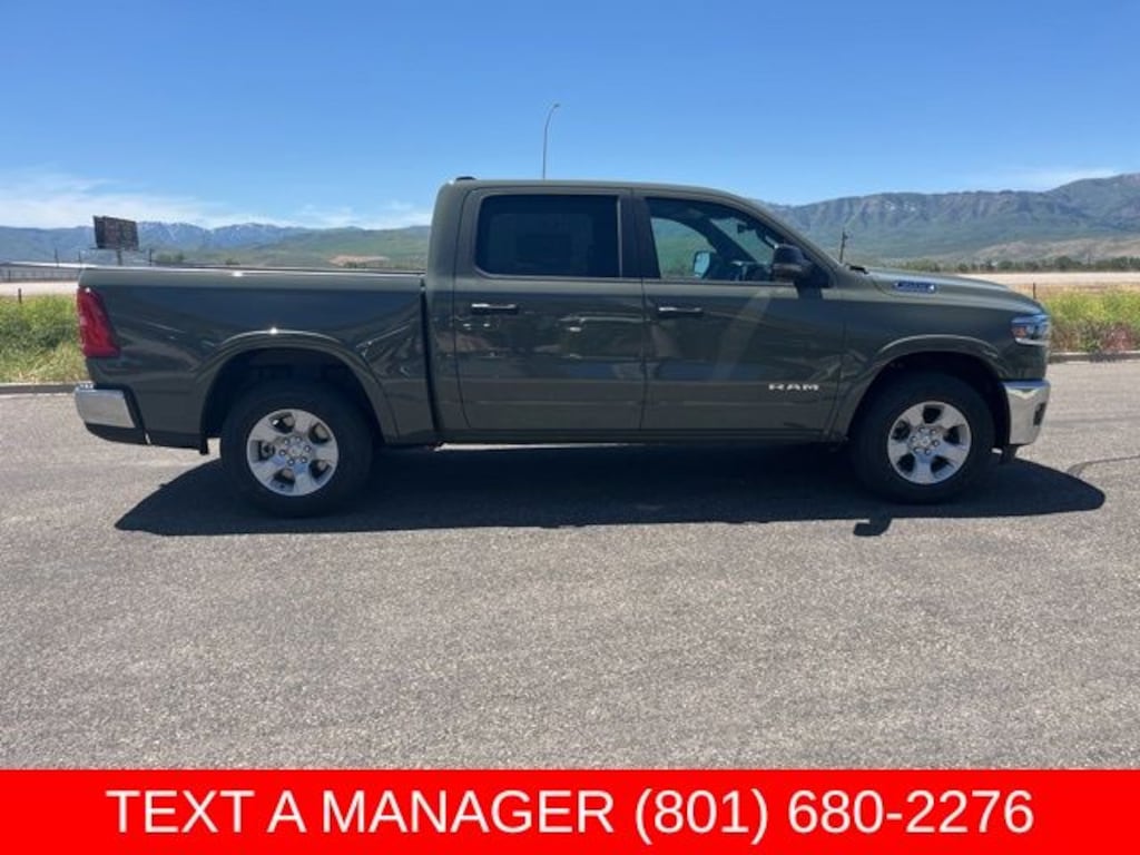 New 2026 Ram 1500 BIG HORN CREW CAB 4X4 5'7 BOX Pickup