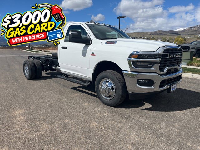 New 2026 Ram 3500 REG CAB CHASSIS 4X4 Pickup