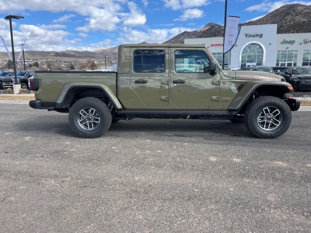 New 2026 Jeep Gladiator MOJAVE X 4X4 Pickup