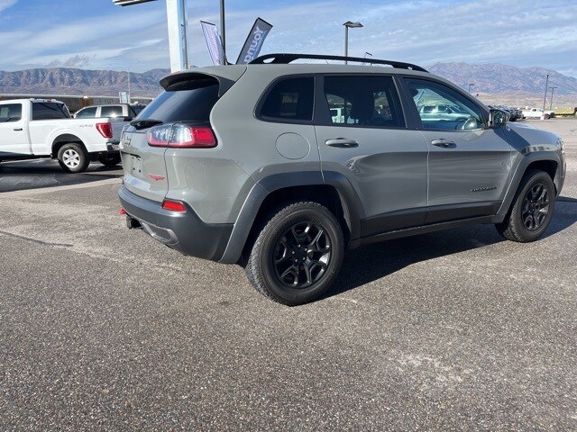2022 Jeep Cherokee Trailhawk photo 3