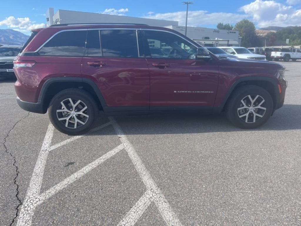 Used 2023 Jeep Grand Cherokee Limited SUV