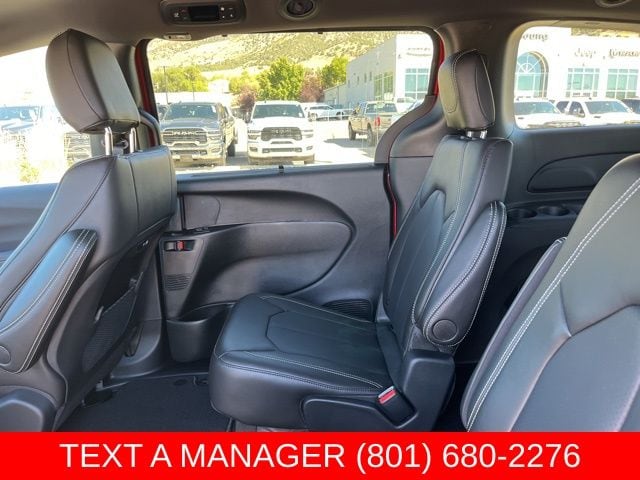 2026 Chrysler Pacifica Select - Photo 17