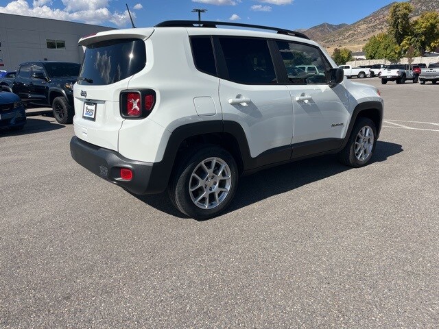 2023 Jeep Renegade Latitude photo 2