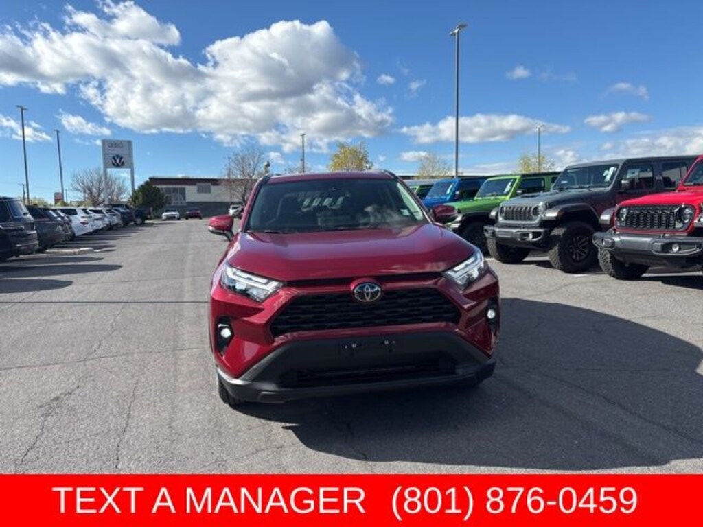 Used 2025 Toyota RAV4 XLE SUV