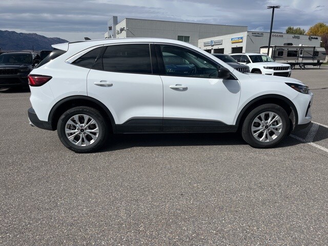 2024 Ford Escape Active photo 2