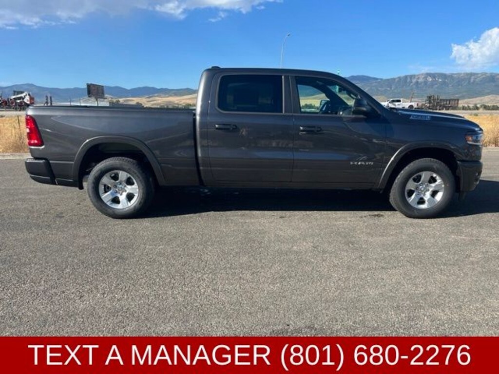 New 2026 Ram 1500 BIG HORN CREW CAB 4X4 6'4 BOX Pickup