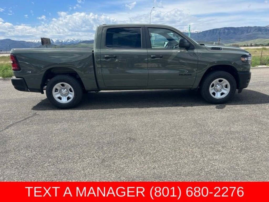 New 2026 Ram 1500 TRADESMAN CREW CAB 4X4 5'7 BOX Pickup