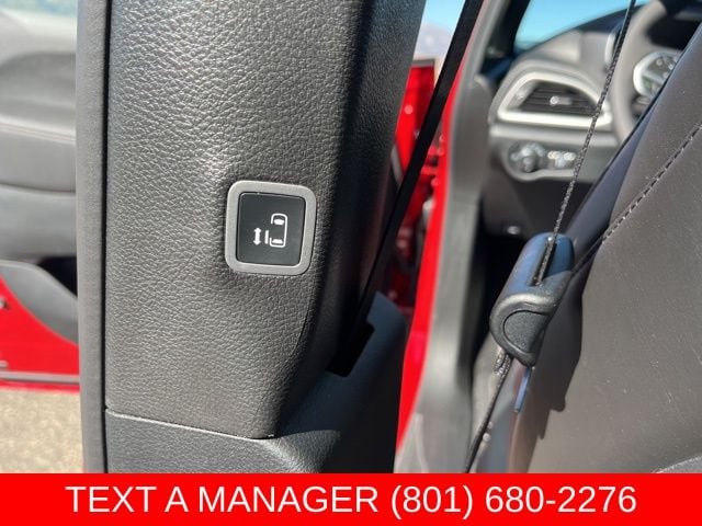 2026 Chrysler Pacifica Select - Photo 20